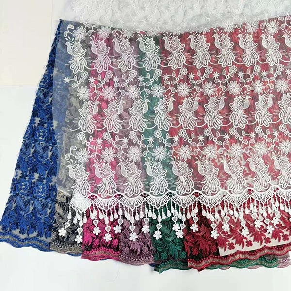 Veľkoobchodné krásne 3D kvetinové korálky Lacná textilná vyšívacia tkanina Švajčiarska voile čipka 2021